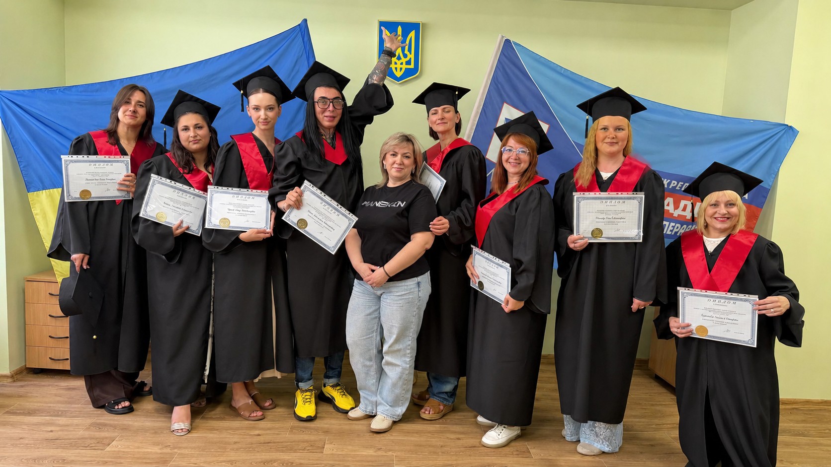 Урочисте вручення дипломів бакалавра випускникам Дніпровського інституту МАУП